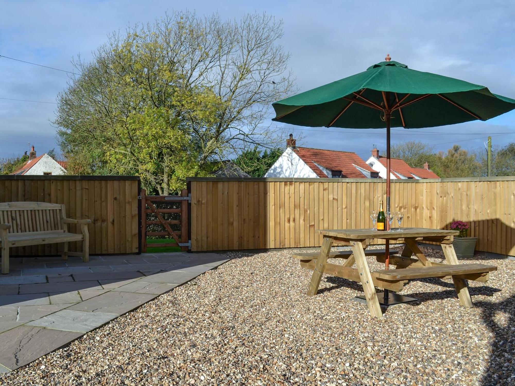 Park Farm Cottage Folkton Exterior photo